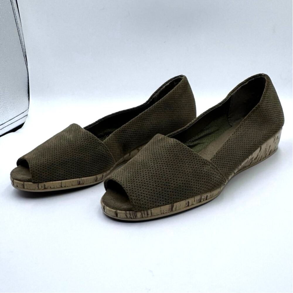 Aerosoles Womens Wedge Sandals Olive Green Suede Peep Toe Cork Low Heel Sz